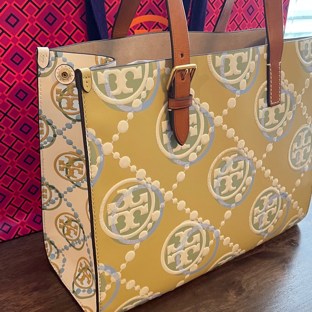 Like new 💚  💙Tory Burch Embossed Contrast Tote And Robinson Wallet